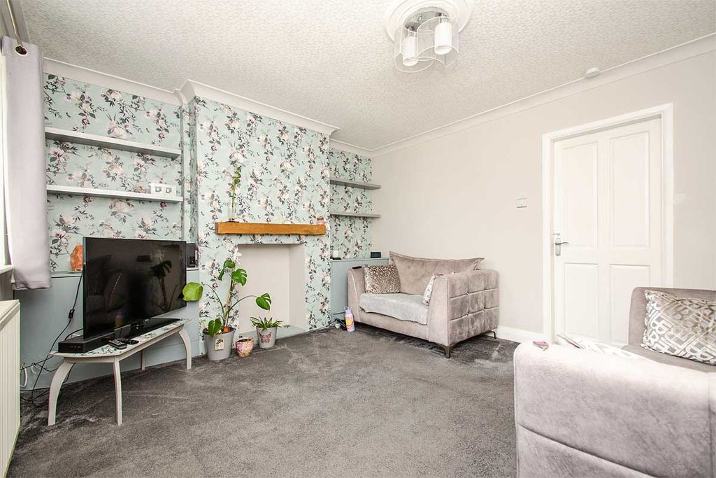 Property photo 3 of 15 Photo 10