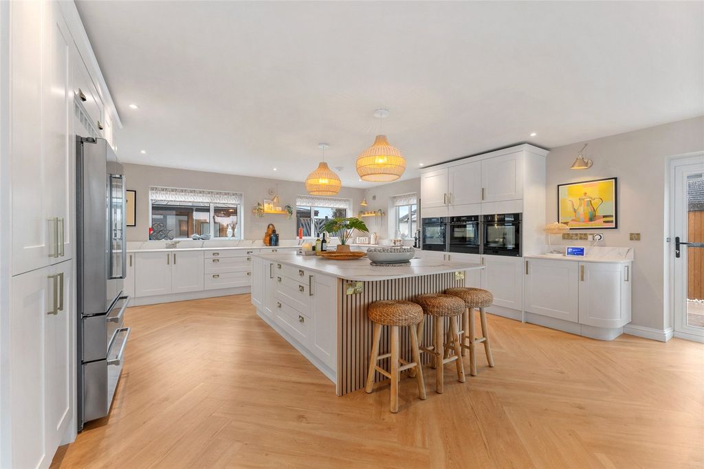 Property photo 3 of 36 Kitchen