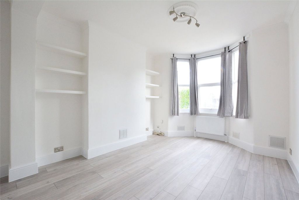 Property photo 1 of 12 Picture No. 04