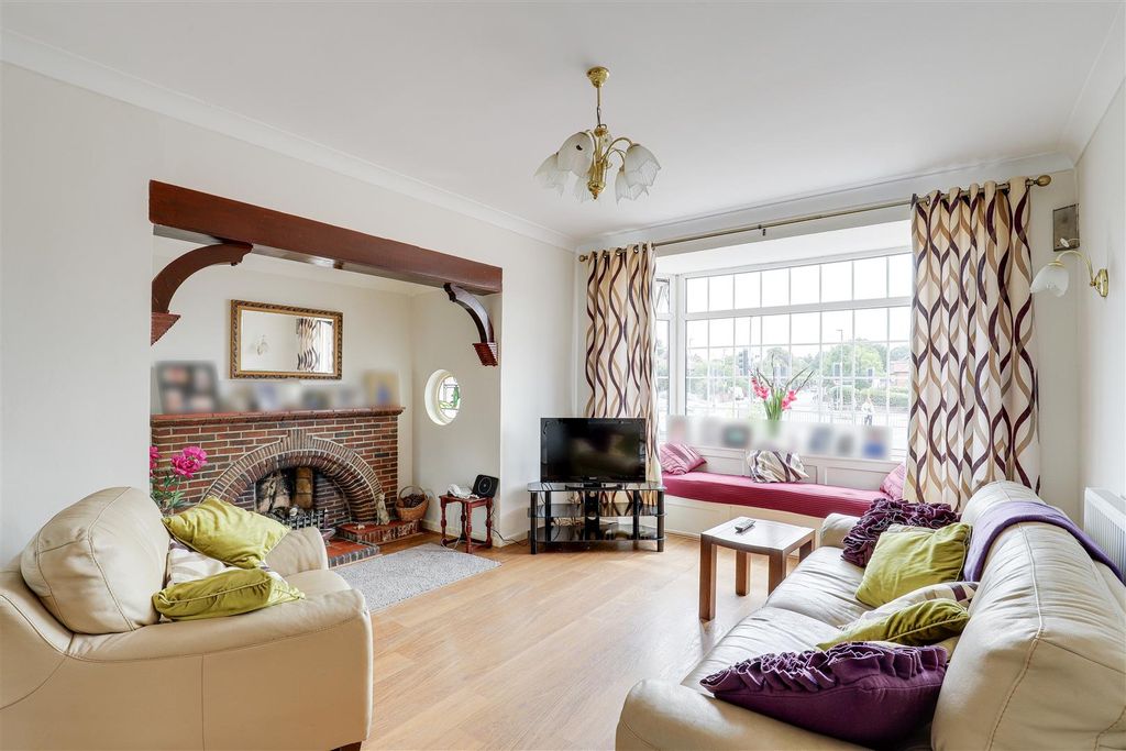 Property photo 2 of 25 3428.Jpg