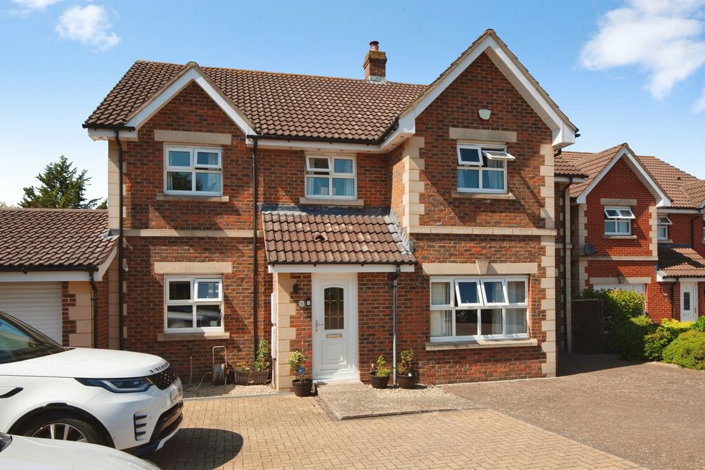 Property photo 2 of 24
