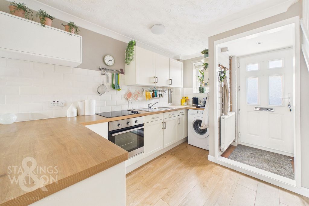 Property photo 3 of 19