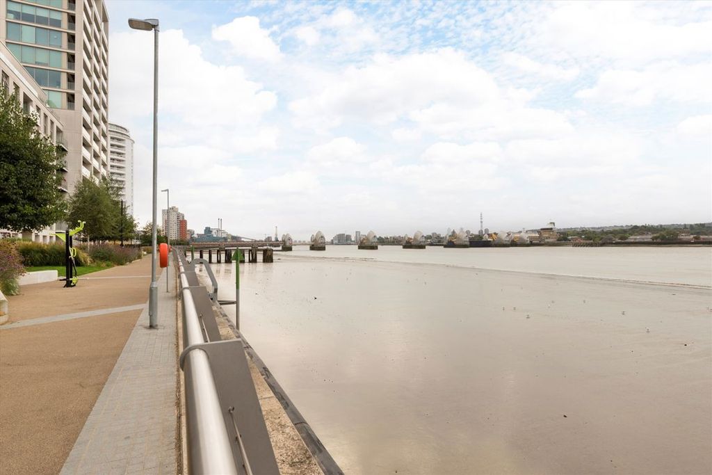 Property photo 2 of 3