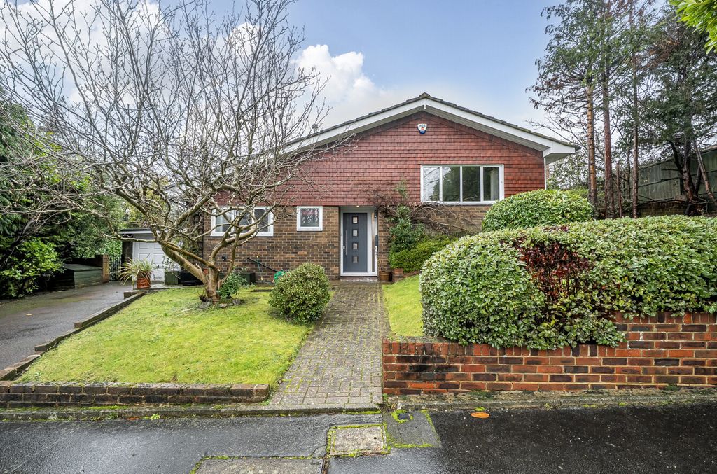 Property photo 1 of 18 1401966-1-6978c7F...