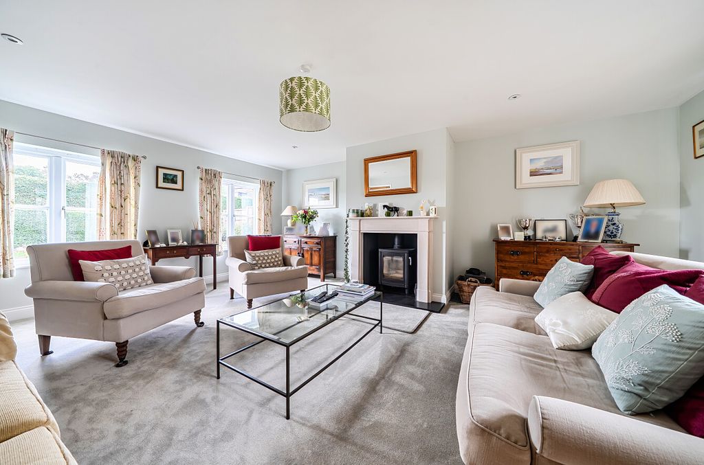 Property photo 3 of 21 -6Aaba84d49226-l-1521641 (11)