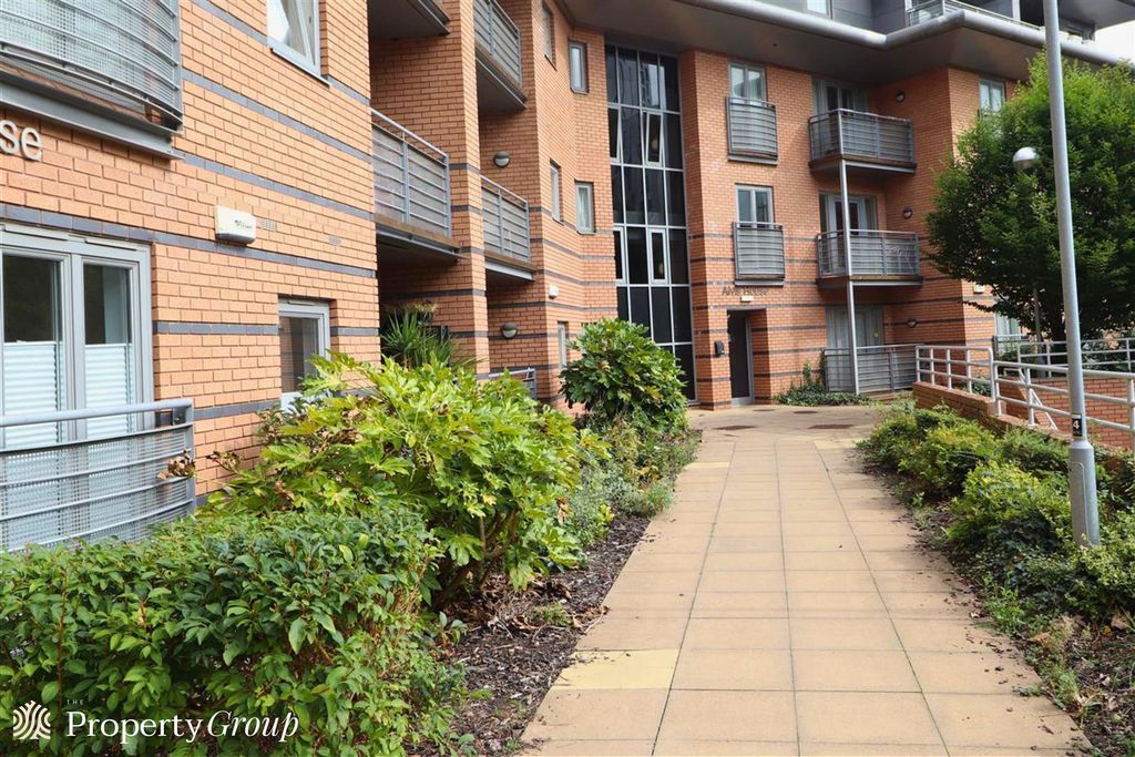Property photo 2 of 12 8 Alvis House (9).Png