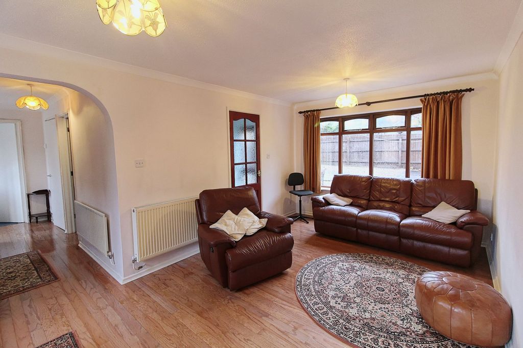 Property photo 3 of 21