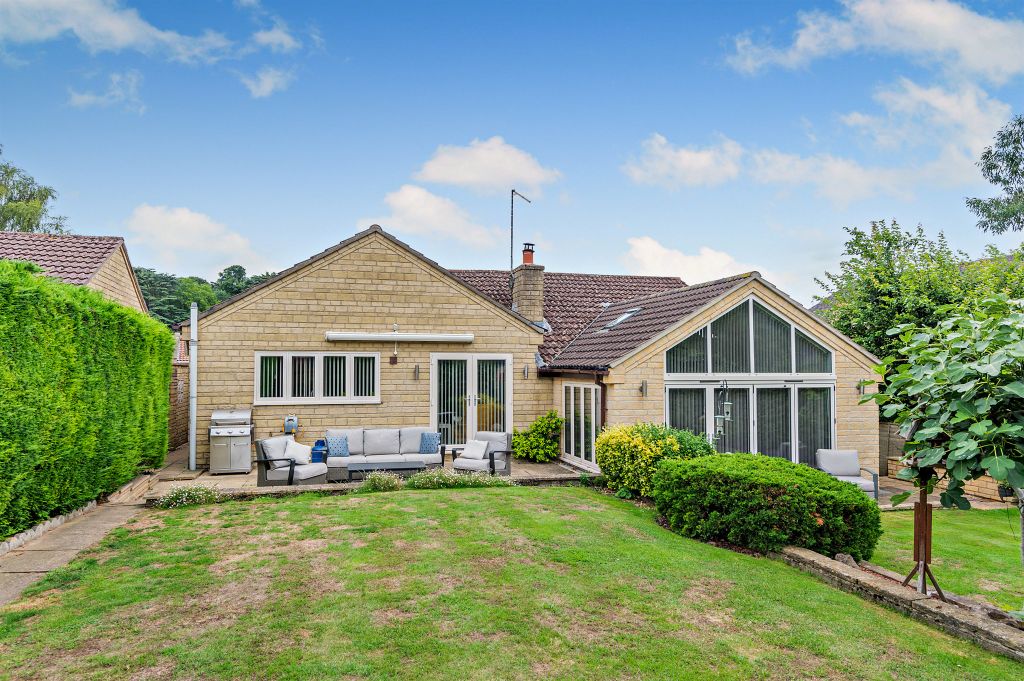 Property photo 2 of 19