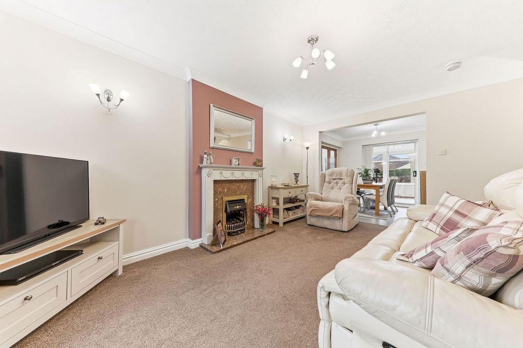 Property photo 3 of 24