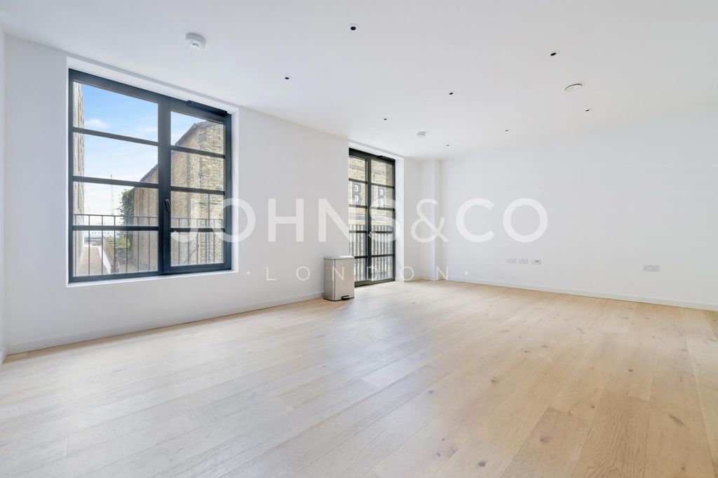 Property photo 3 of 22