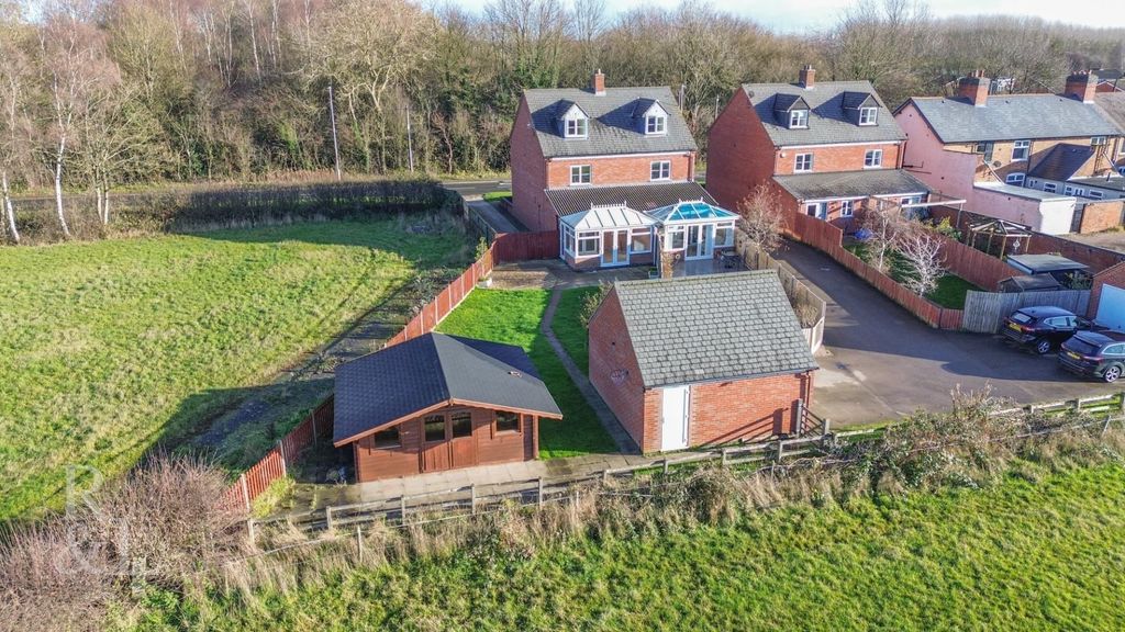 Property photo 2 of 31 367 Station Road (4).Jpg