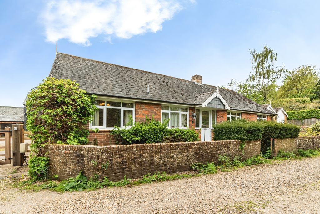 Property photo 1 of 18 Pbox-Img.Jpg