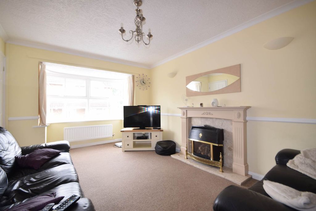 Property photo 2 of 5