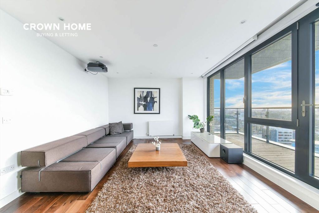 Property photo 3 of 11