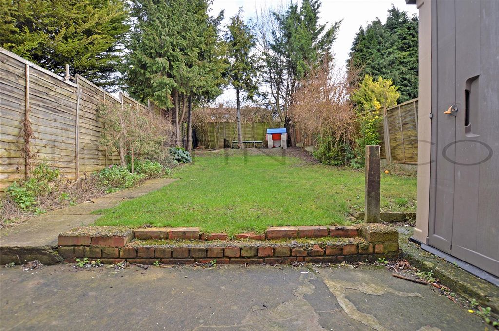 Property photo 2 of 9