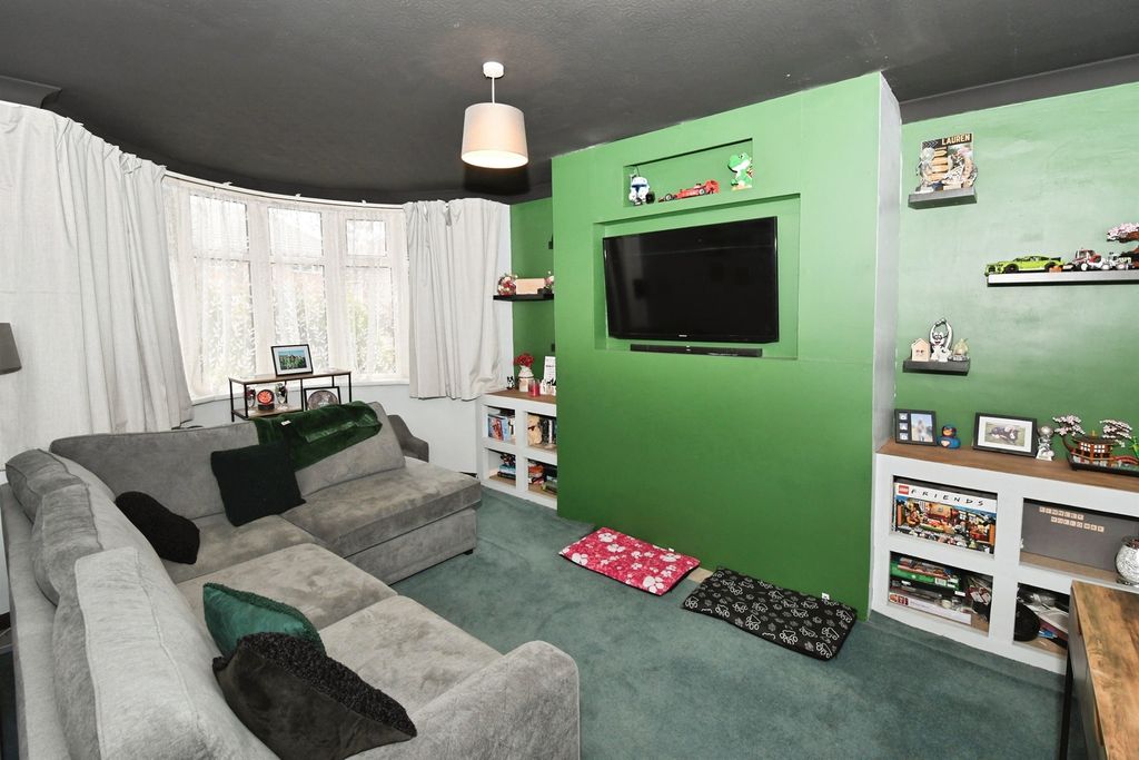 Property photo 3 of 16