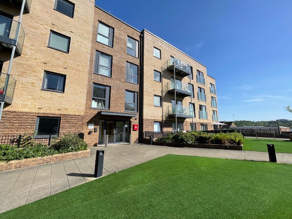 Property photo 1 of 8 5173121