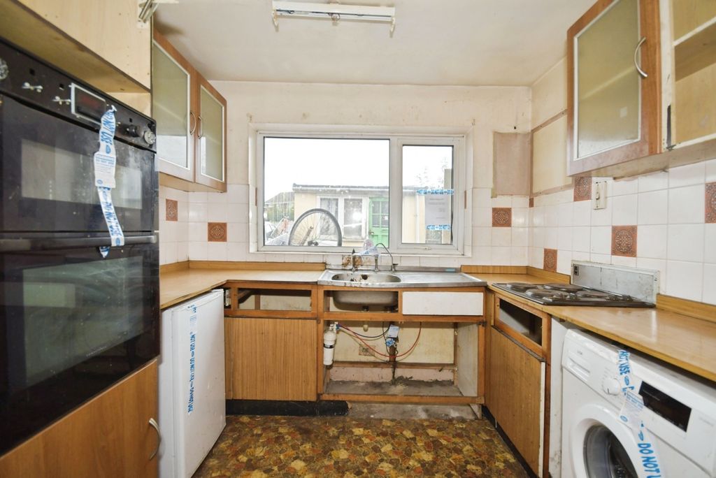 Property photo 2 of 16 Pbox-Img.Jpg