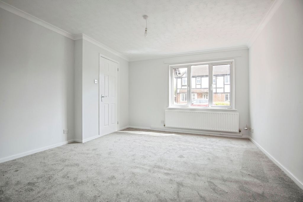 Property photo 3 of 19 Pbox-Img.Jpg