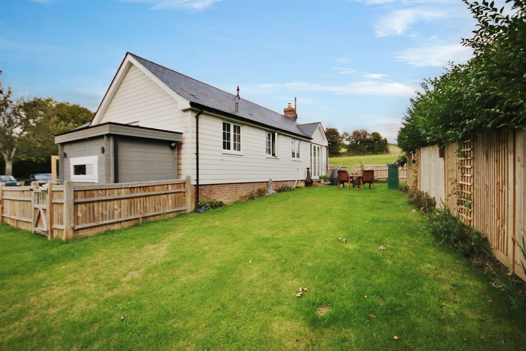 Property photo 2 of 11