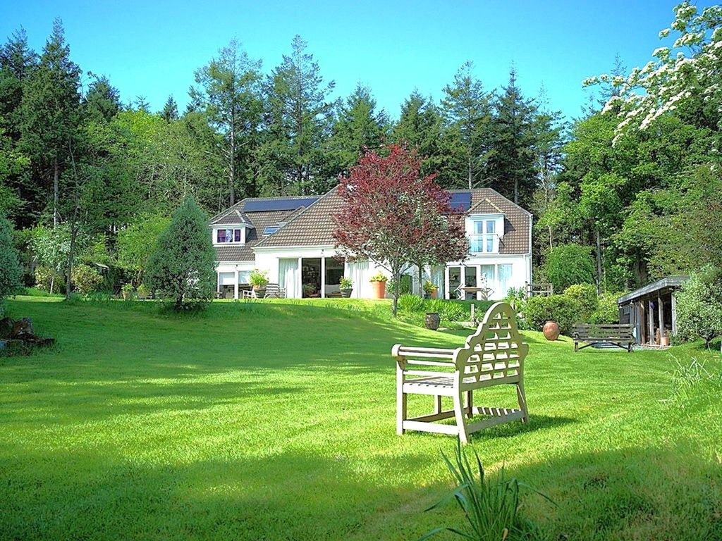 Property photo 1 of 28 Rear