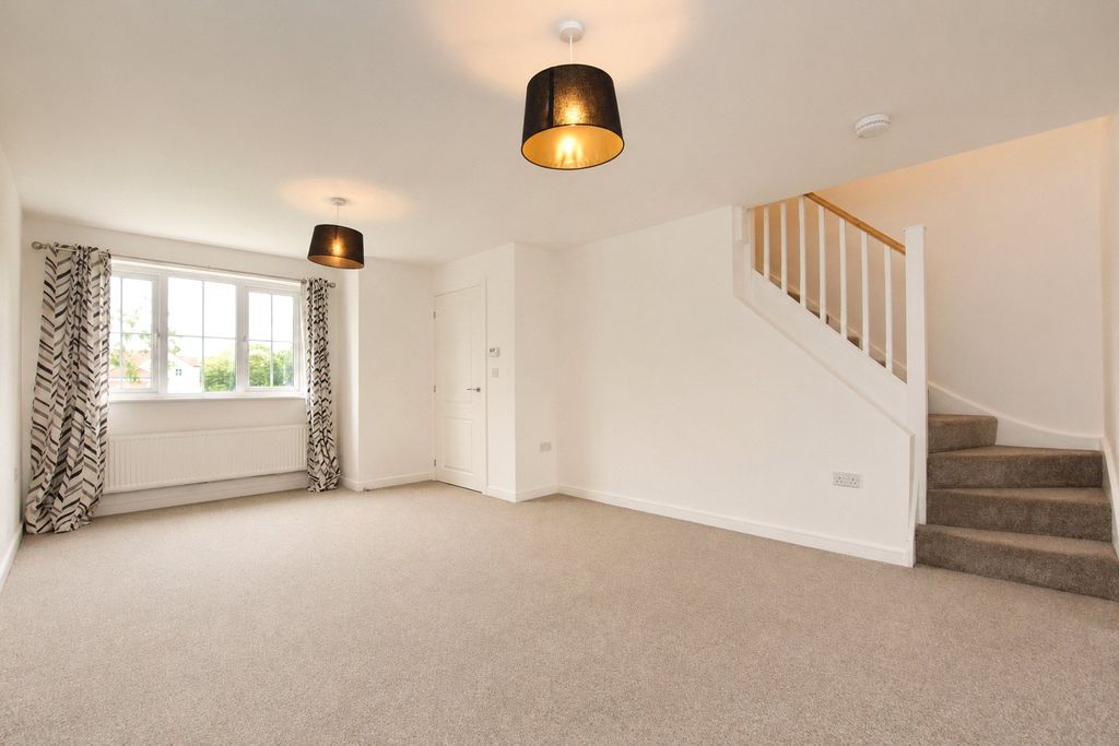 Property photo 2 of 10 Picture No. 12