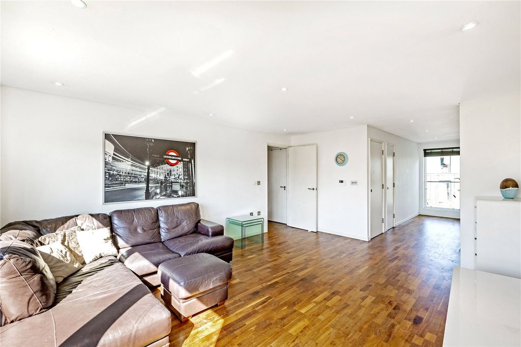 Property photo 3 of 6 Picture No. 05
