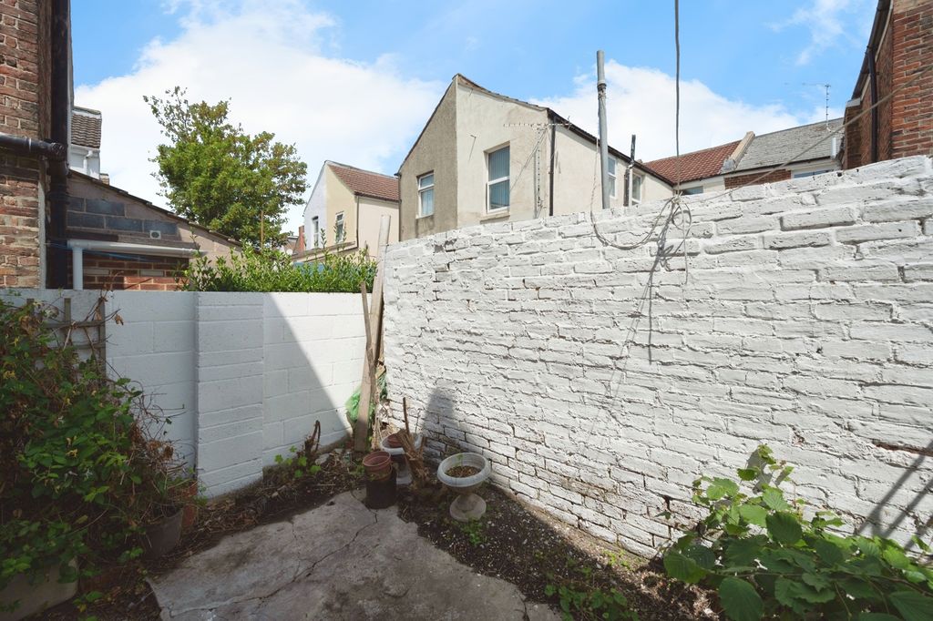 Property photo 3 of 11 Photo