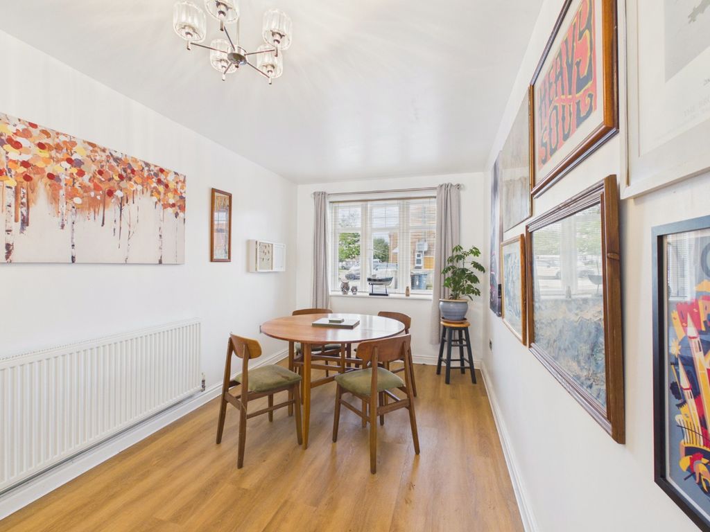 Property photo 3 of 21 5166585