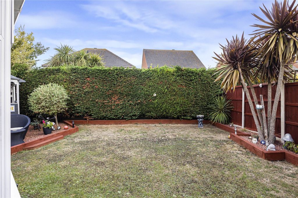 Property photo 2 of 20 Picture No. 24