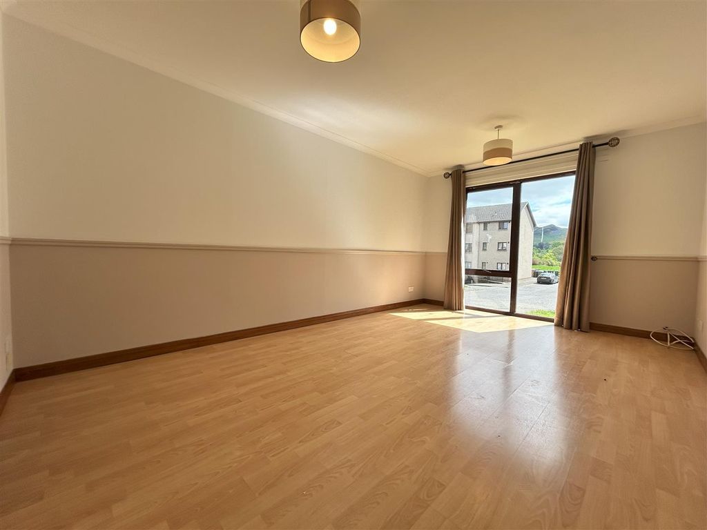 Property photo 3 of 13 3.Jpg