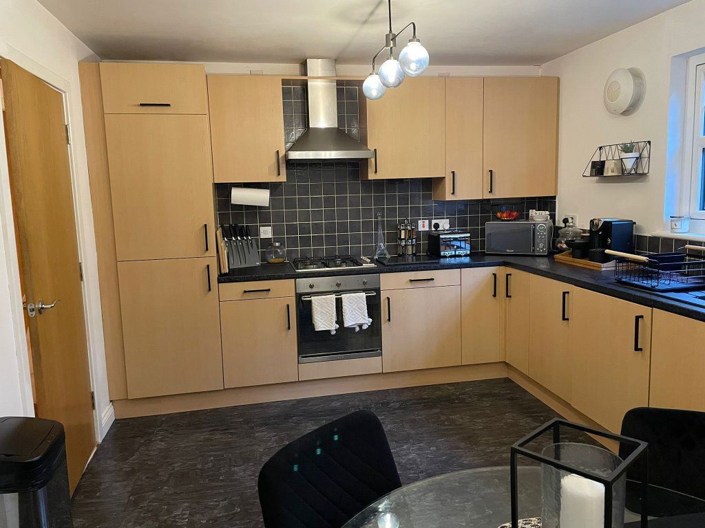 Property photo 3 of 6