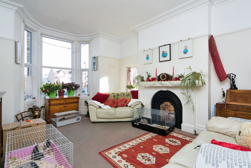 Property photo 2 of 17 Photography