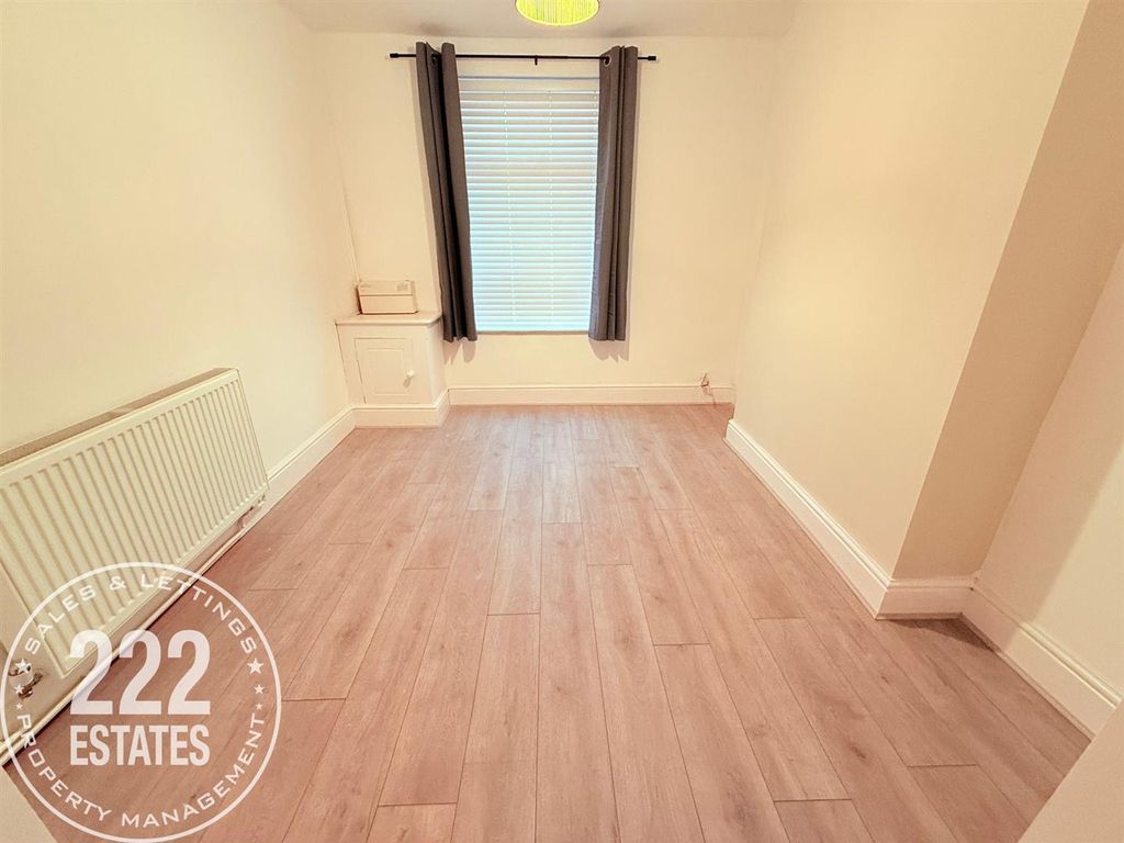 Property photo 2 of 12 Photo-2025-02-11-14-44-29 (7).Jpg