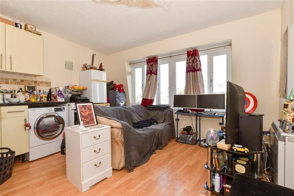 Property photo 1 of 7 Kitchen/Dining Room