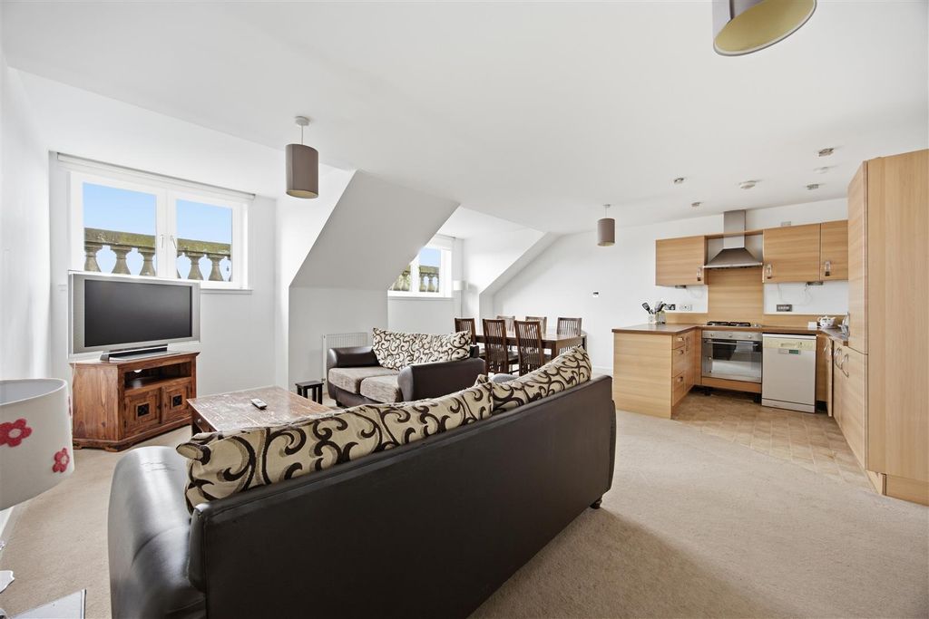Property photo 2 of 16 03-3-4_23_Mcphail_Street_Glasgow_003.Jpg
