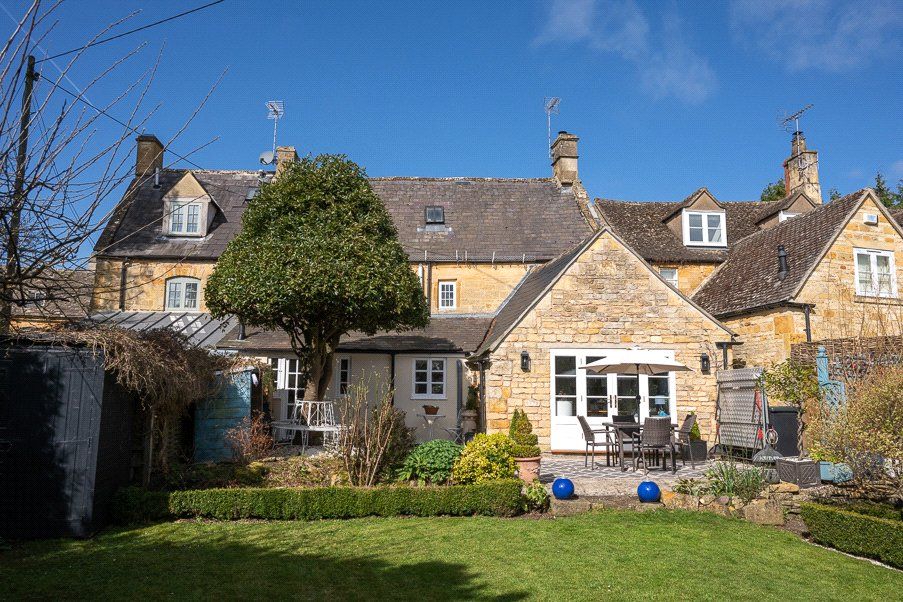 Property photo 2 of 17 Merlin Cottage