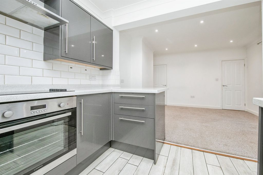 Property photo 1 of 12 Kitchen