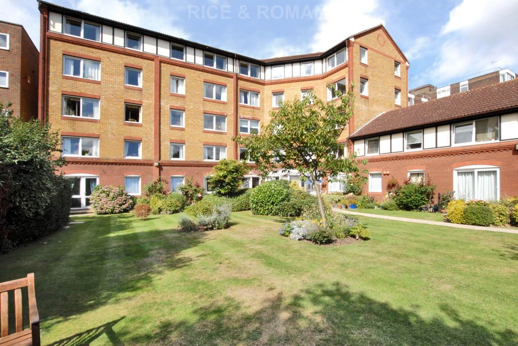 Property photo 1 of 9