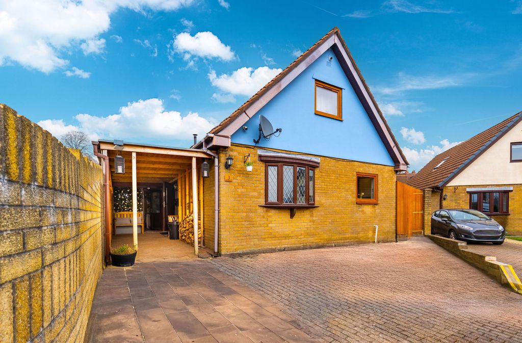 Property photo 2 of 57
