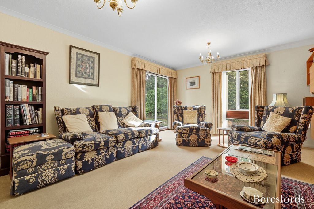 Property photo 3 of 34 Picture No. 23