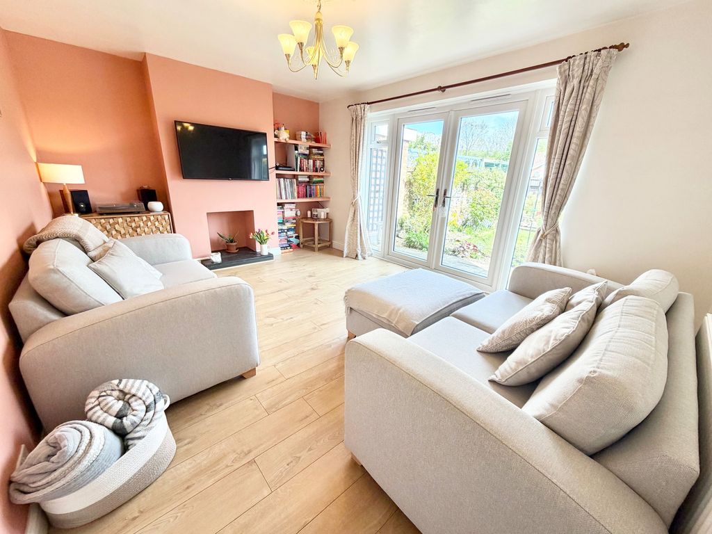 Property photo 2 of 23