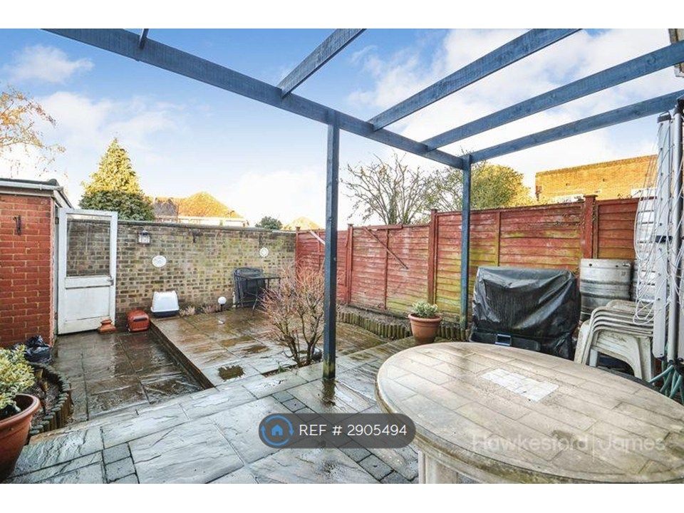 Property photo 3 of 4