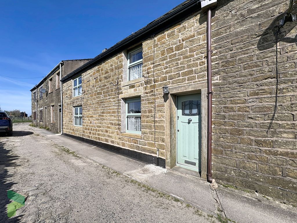 Property photo 1 of 42