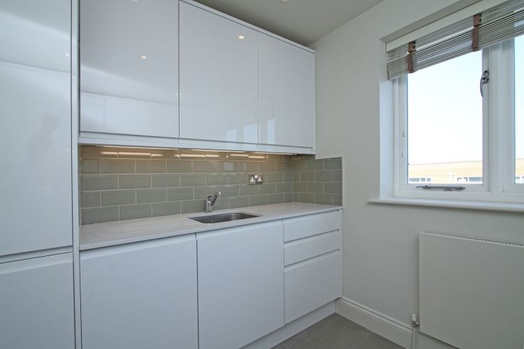 Property photo 2 of 6 Flat 3 Kitchen Ot...