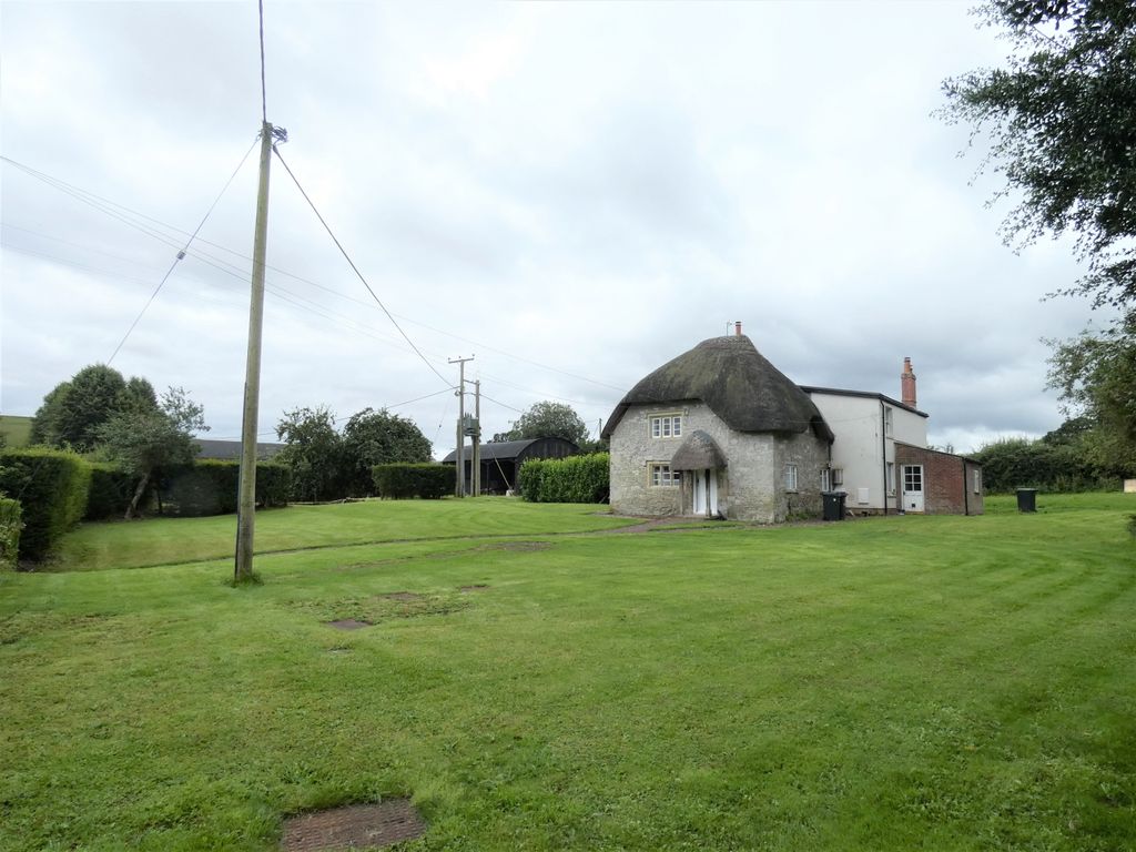 Property photo 2 of 3 P1050222