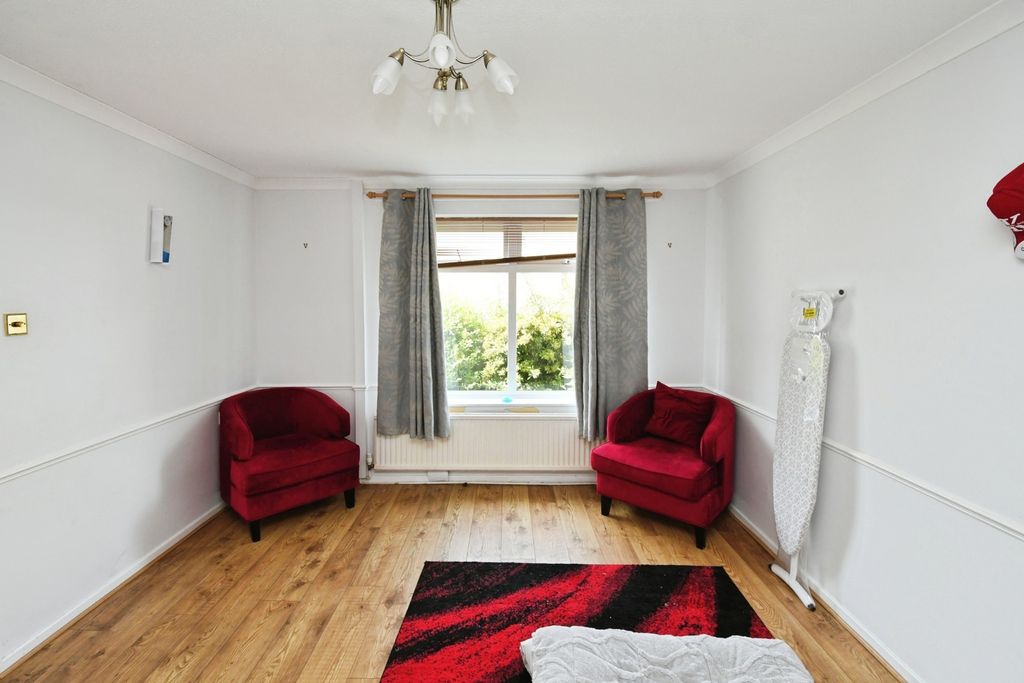 Property photo 3 of 15 Photo