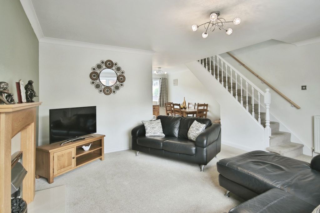 Property photo 2 of 19 4344605