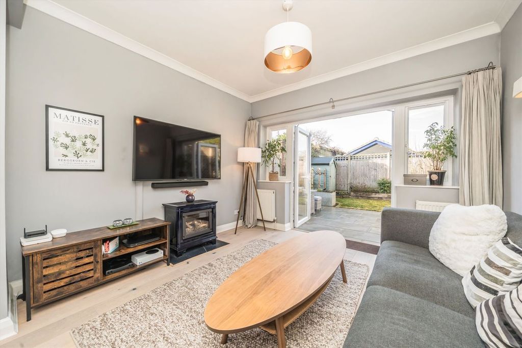 Property photo 2 of 7