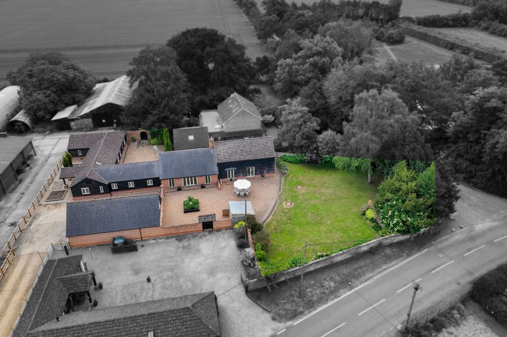 Property photo 2 of 45